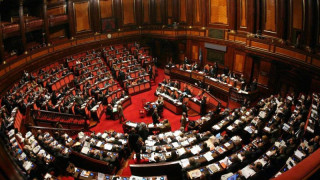 Италианците удариха тесла на депутатите