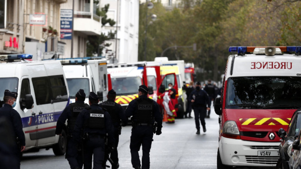 Четирима ранени до бившата редакция на "Шарли Ебдо" | StandartNews.com