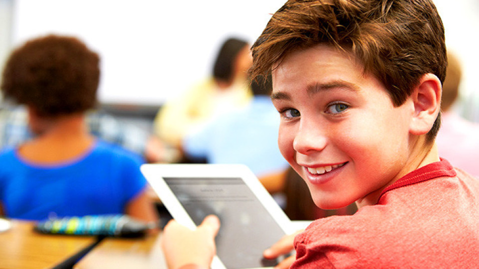 В дигиталната класна стая дъската “оживява” | StandartNews.com