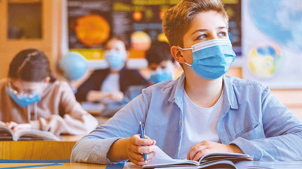 Без глоби за директори заради маска на ученик | StandartNews.com
