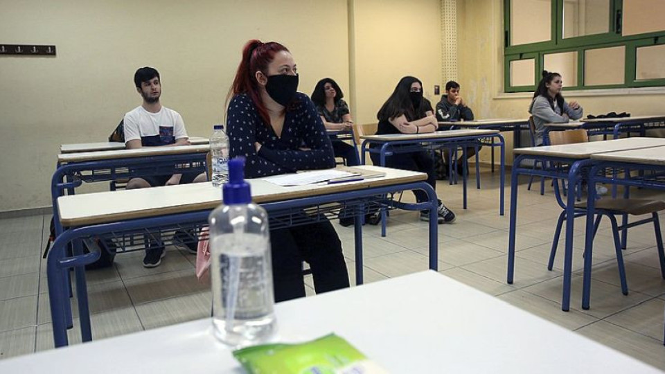 Гръцките училища в хаос заради побеснели ученици | StandartNews.com