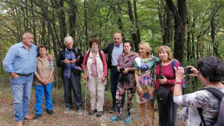 Борисов се щракна със запалени планинари
