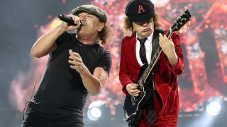 AC/DC се завърна