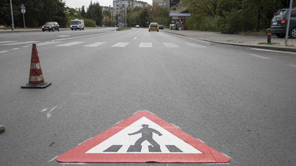Нов тип пътна маркировка полагат на кръстовища в Стара Загора | StandartNews.com