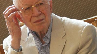 Отиде си най-големият генерал на прехода