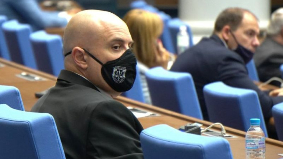 Гешев излезе с чест от противопоставянето във ВСС | StandartNews.com