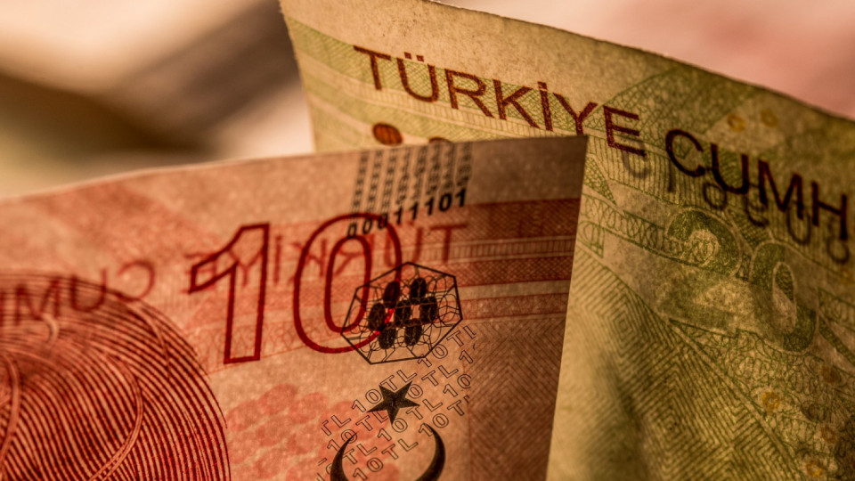 Турската лира с най-резкия срив от 1999 г. | StandartNews.com