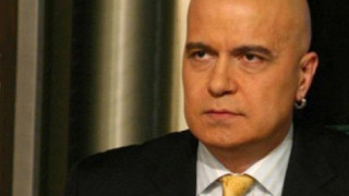 Слави към Нинова: С вас стоим от двата бряга