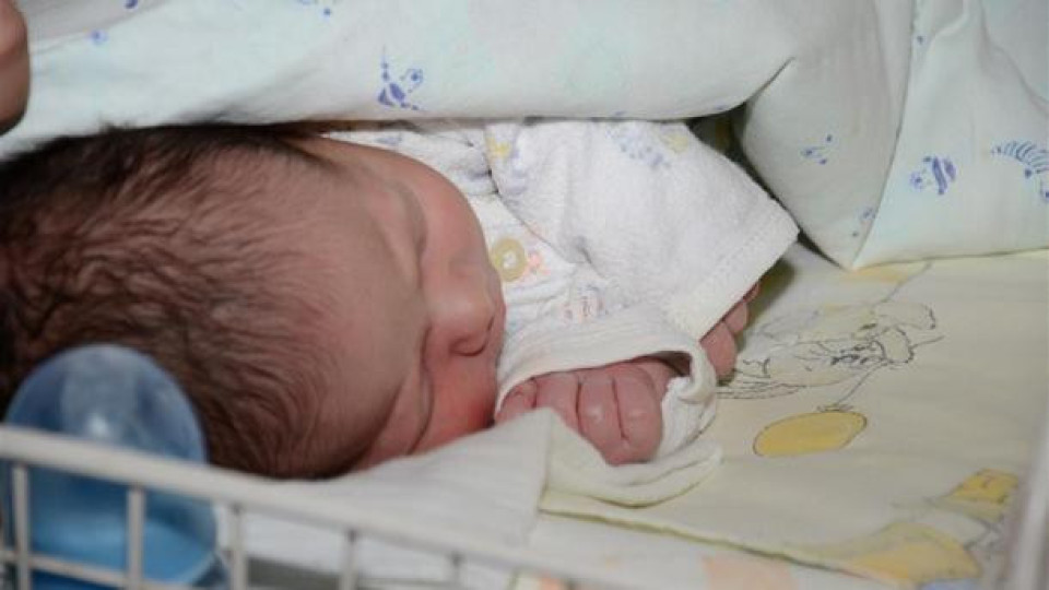Заразена вдовица заради COVID роди здраво дете | StandartNews.com