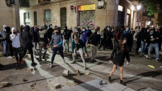 Улични битки в Испания заради COVID-19