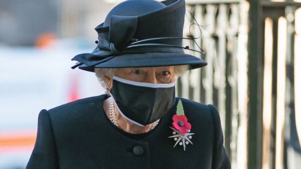 И кралицата сложи маска | StandartNews.com