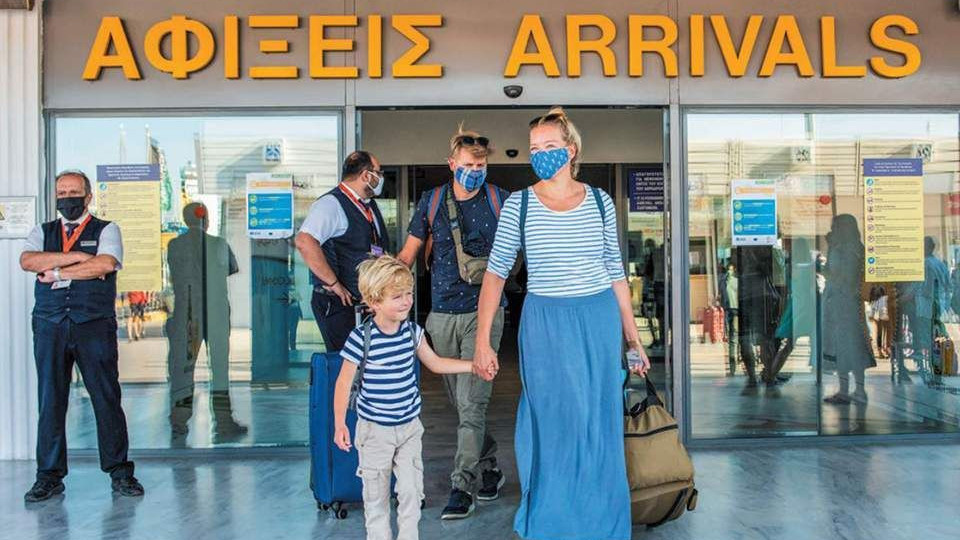 Гърция затвори границите, не пуска туристи | StandartNews.com