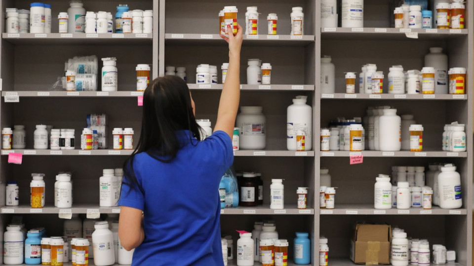 Кой е виновен за липсата на лекарства в аптеките? | StandartNews.com
