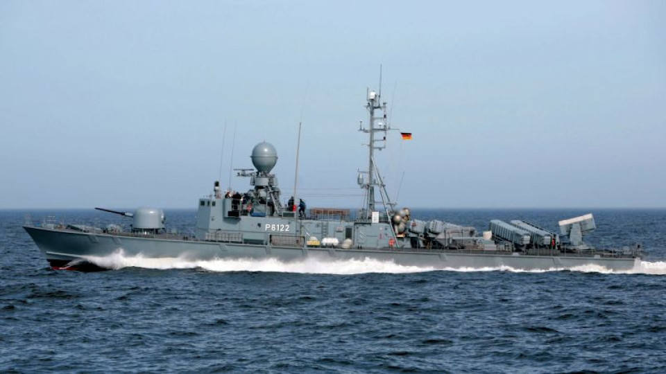 Купуваме два военни кораба за близо 1 млрд. лева | StandartNews.com