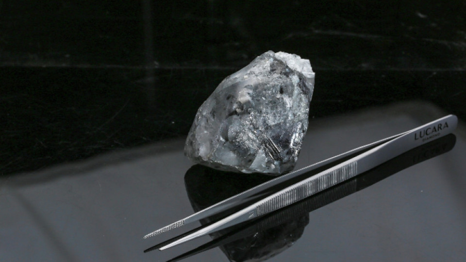 Откриха диамант с тегло от 998 карата | StandartNews.com