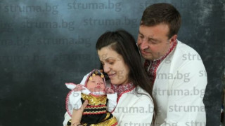 Родолюбие: Изписаха бебе с носия