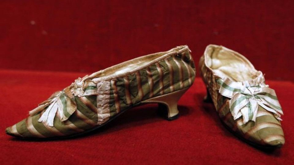 Колко струва обувката на Мария-Антоанета? | StandartNews.com