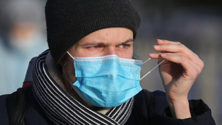 Пластичен хирург: Винаги крем под маската