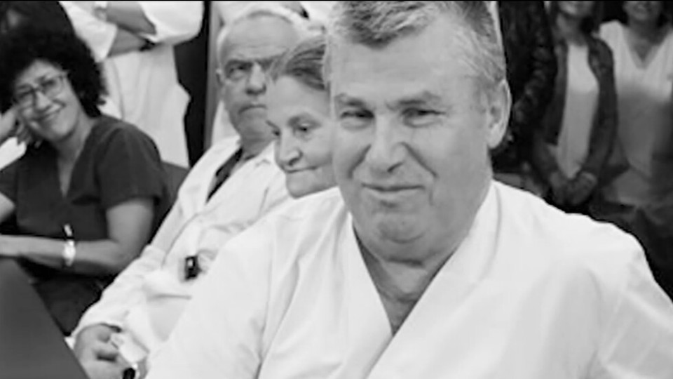 Ковид-19 ни отне още един лекар легенда | StandartNews.com