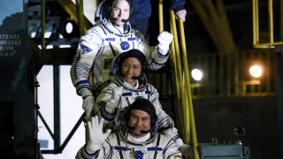 Руснаци в космоса, САЩ ги поддържа