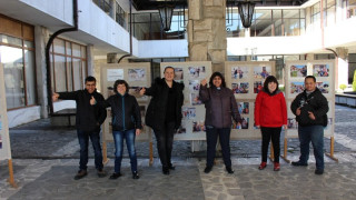 Младежи с увреждания направиха изложба в Банско