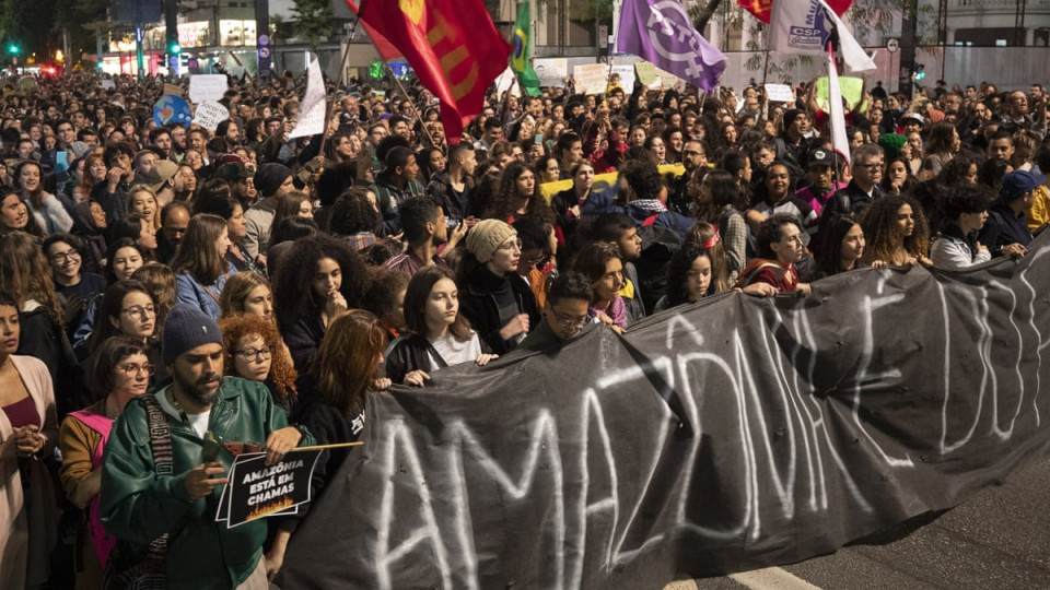 Протести в Бразилия след побой над чернокож | StandartNews.com
