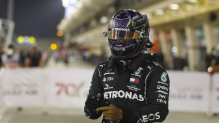 Хамилтън стартира първи в Гран при на Бахрейн
