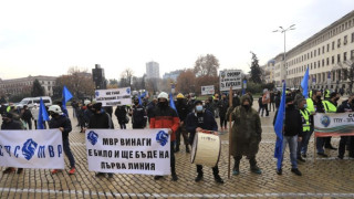 Полицаите си търсят обратно честта и достойнството