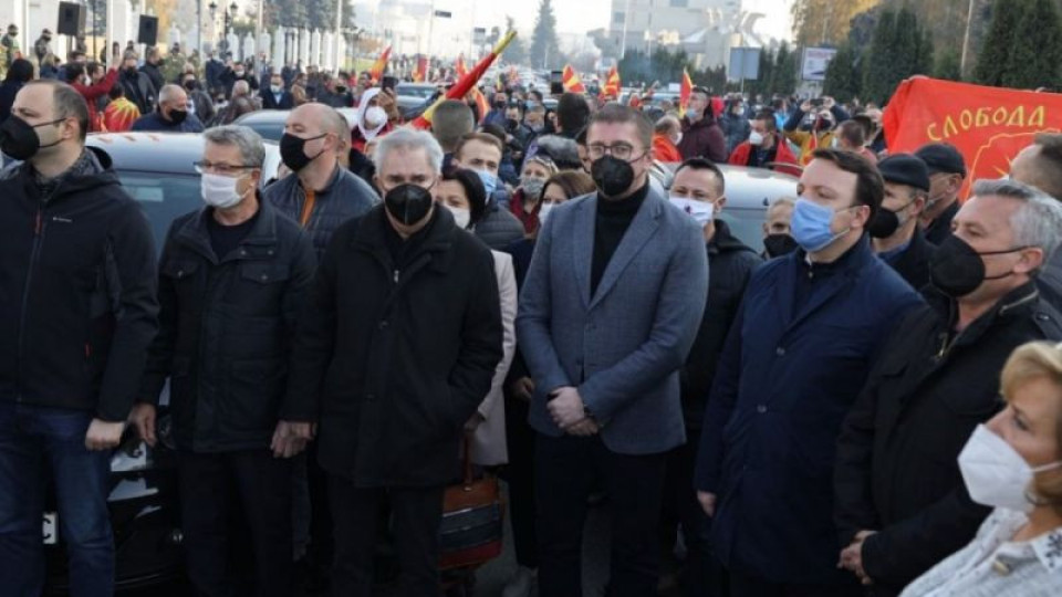 Управляващите в Скопие се присмяха на опозицията | StandartNews.com