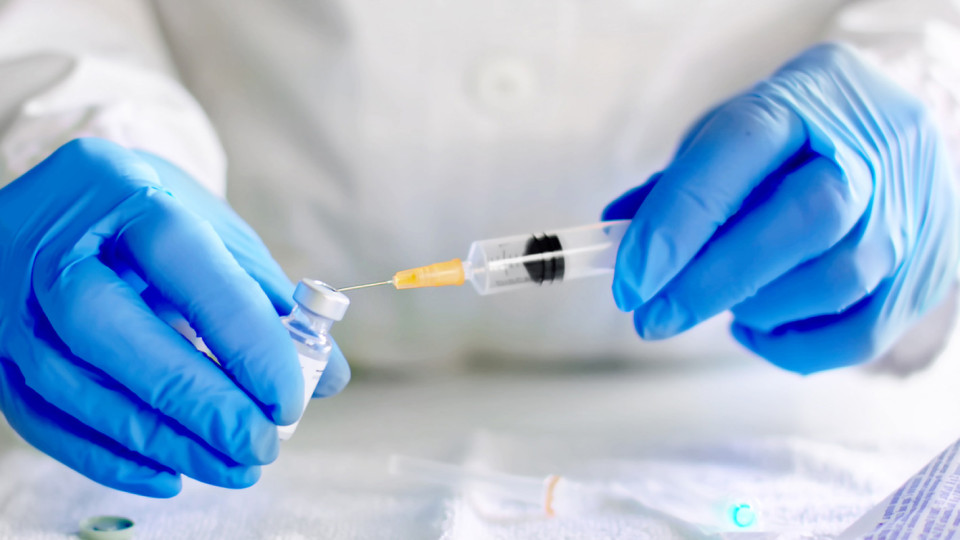 Интерпол предупреждава за фалшиви ваксини | StandartNews.com