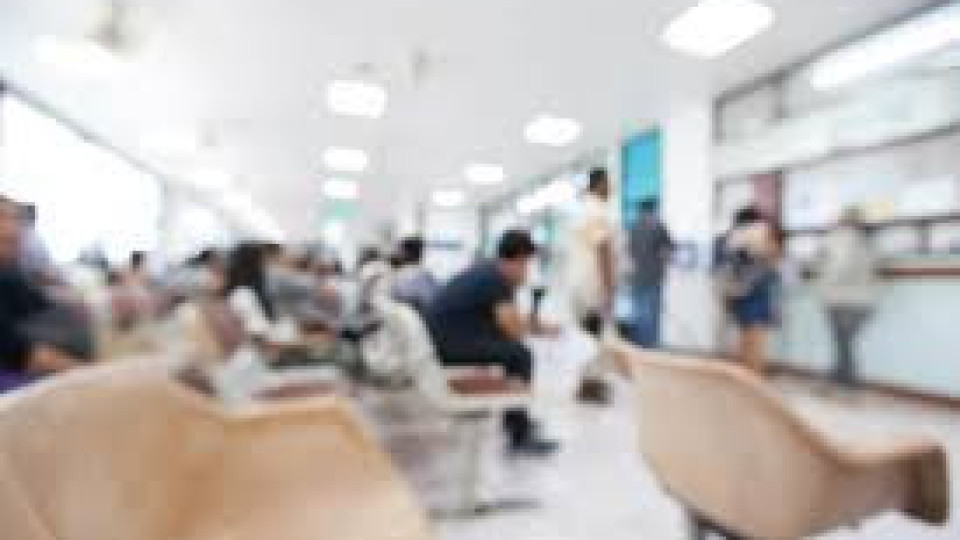 Инвалиди с Covid-19 чакат на студ в пернишка болница | StandartNews.com