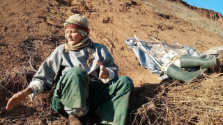 Родна баскетболна звезда заживя на самотен плаж