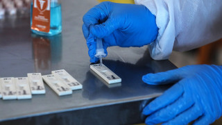 Приравняват бързите тестове на PCR-а