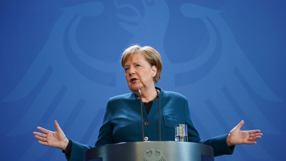 Меркел с емоционална реч преди празниците | StandartNews.com