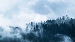 Мъгли в градовете, сняг в планините