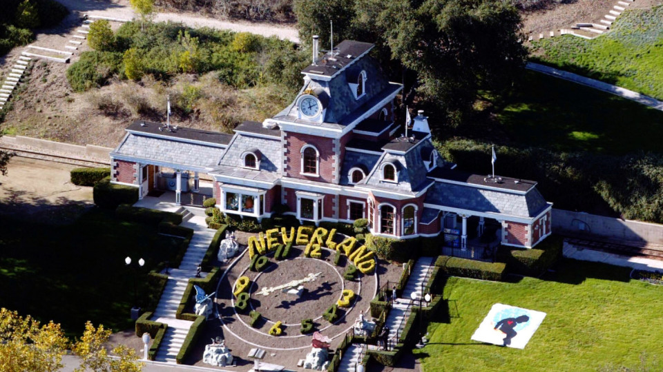 Продадоха имението на Майкъл Джексън за 22млн. | StandartNews.com