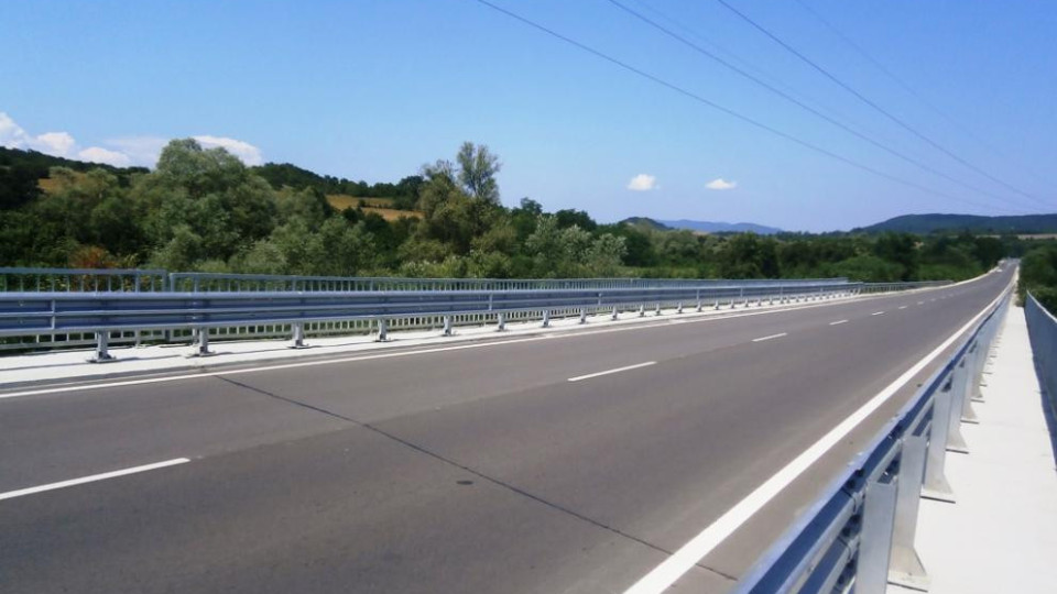 Загинал и трима ранени на пътя София-Варна | StandartNews.com