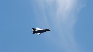 САЩ отложиха масовото производство на F-35