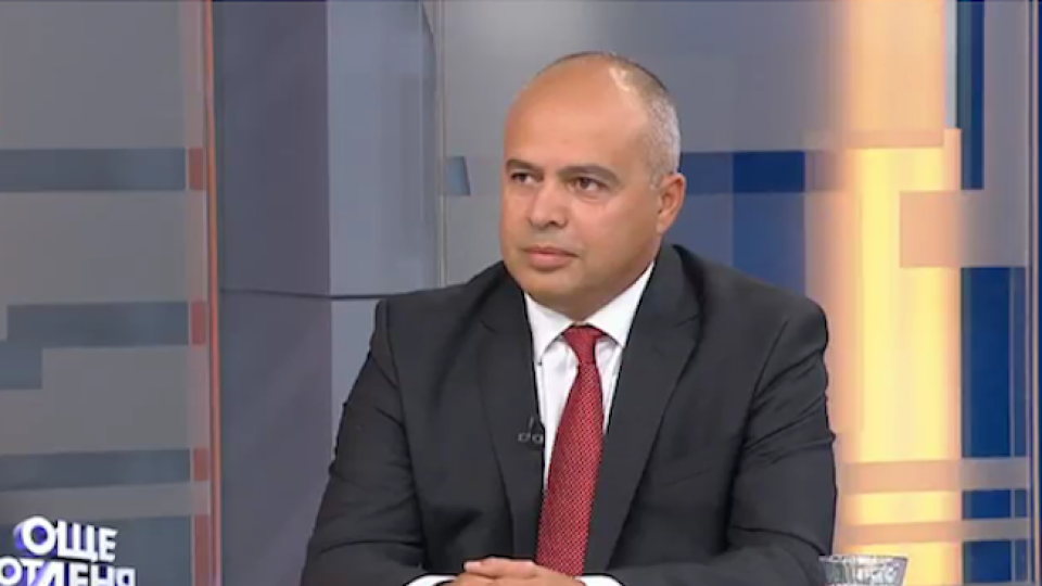 БСП поряза ГЕРБ за коалиция. Шашка Радев | StandartNews.com