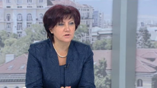 Караянчева към Радев: Подкопавате доверието в изборите
