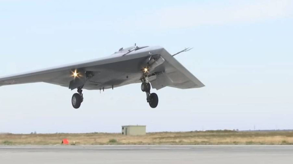 Руски дрон вече нанася бомбени удари | StandartNews.com