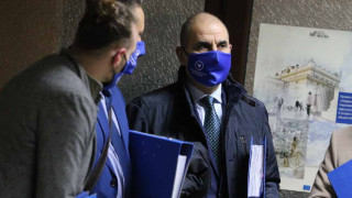 Цветанов припрян за избори, първи за 12 вота