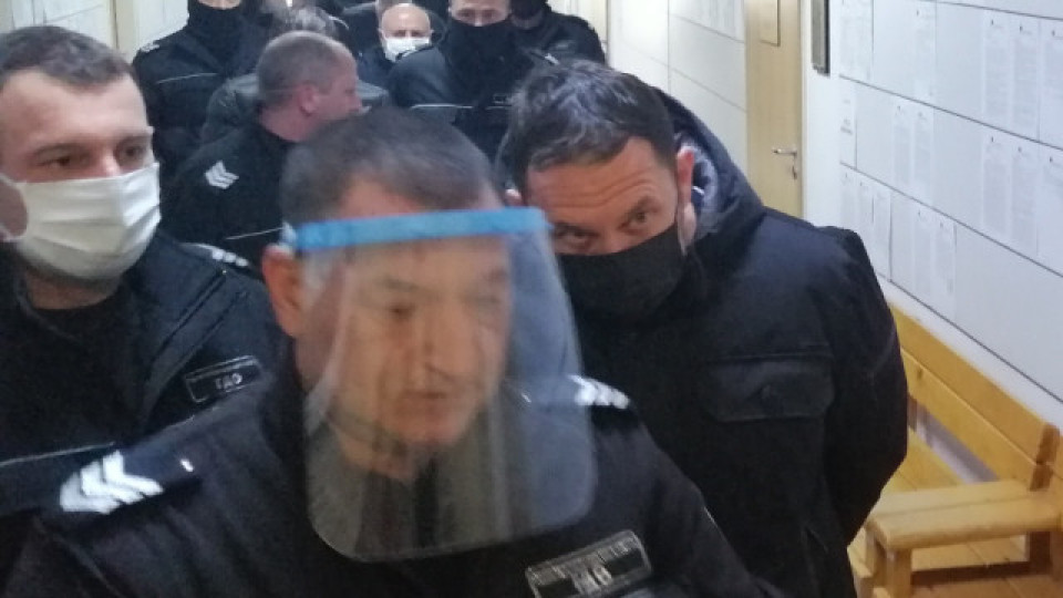 Постоянен арест за пловдивските фалшификатори | StandartNews.com