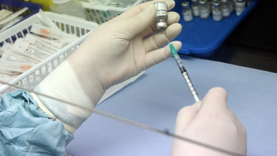 Милионери лъжат, за да ги ваксинират | StandartNews.com