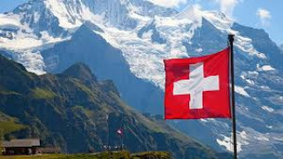 Швейцария глобява и сваля от самолета