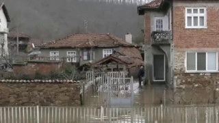 Бедствие в Бургаско, къщи под вода