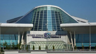 Пътуващи за Швейцария блокирани на летище София