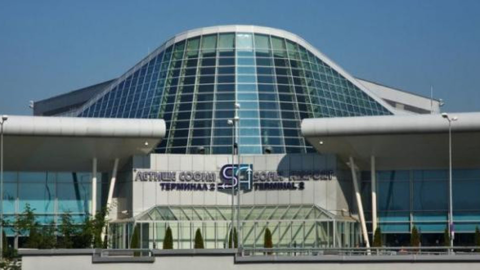 Пътуващи за Швейцария блокирани на летище София | StandartNews.com