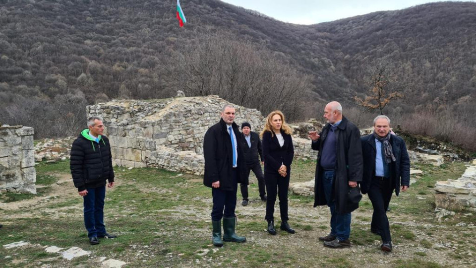Николова с кампания за 6 от Чудесата на България | StandartNews.com