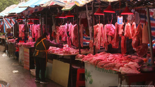 В Китай говорят, че вирусът е внесен със замразено месо